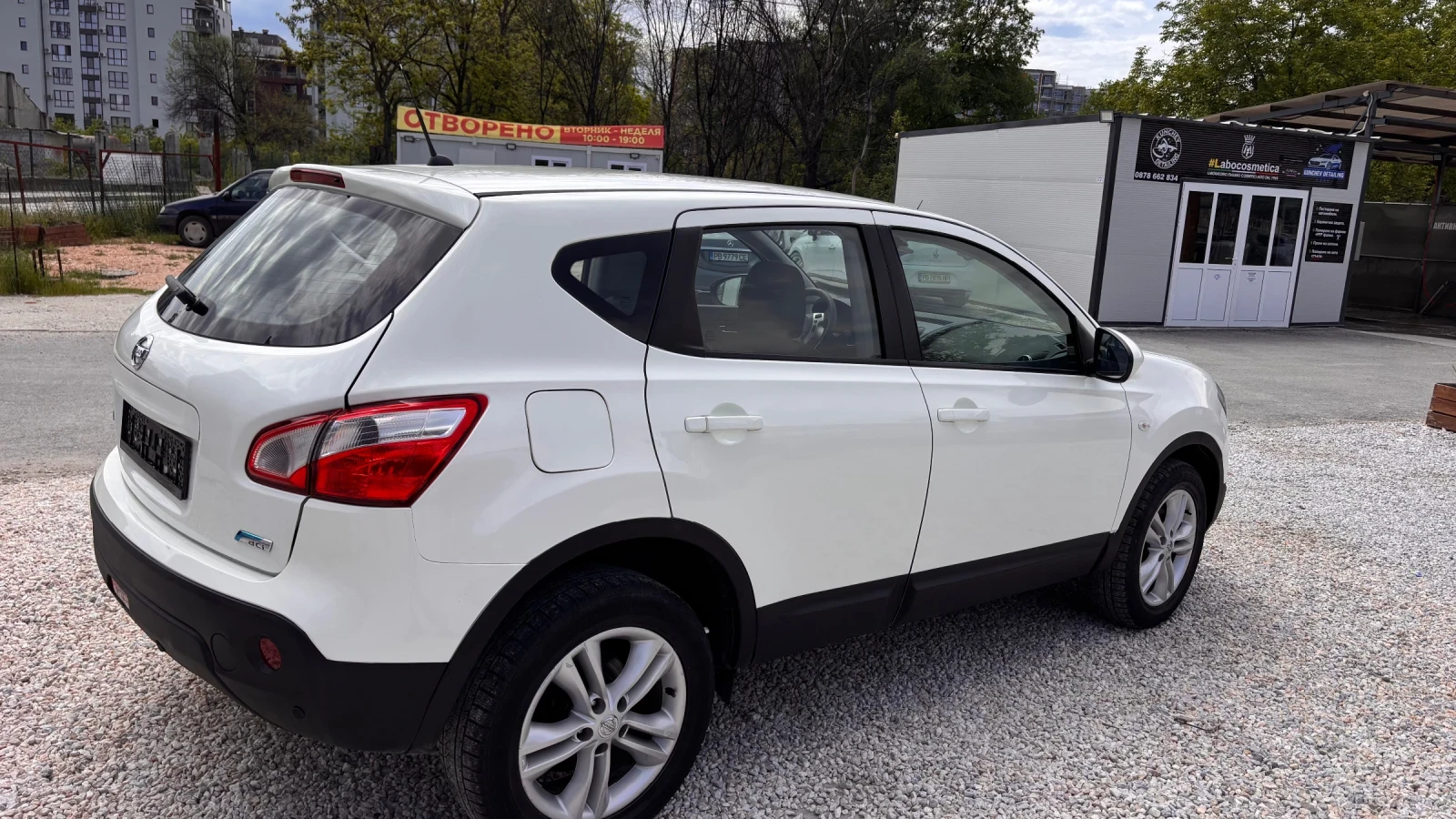 Nissan Qashqai Нов внос от Италия 1, 6 мотор, снимка 4 - Автомобили и джипове - 54454950