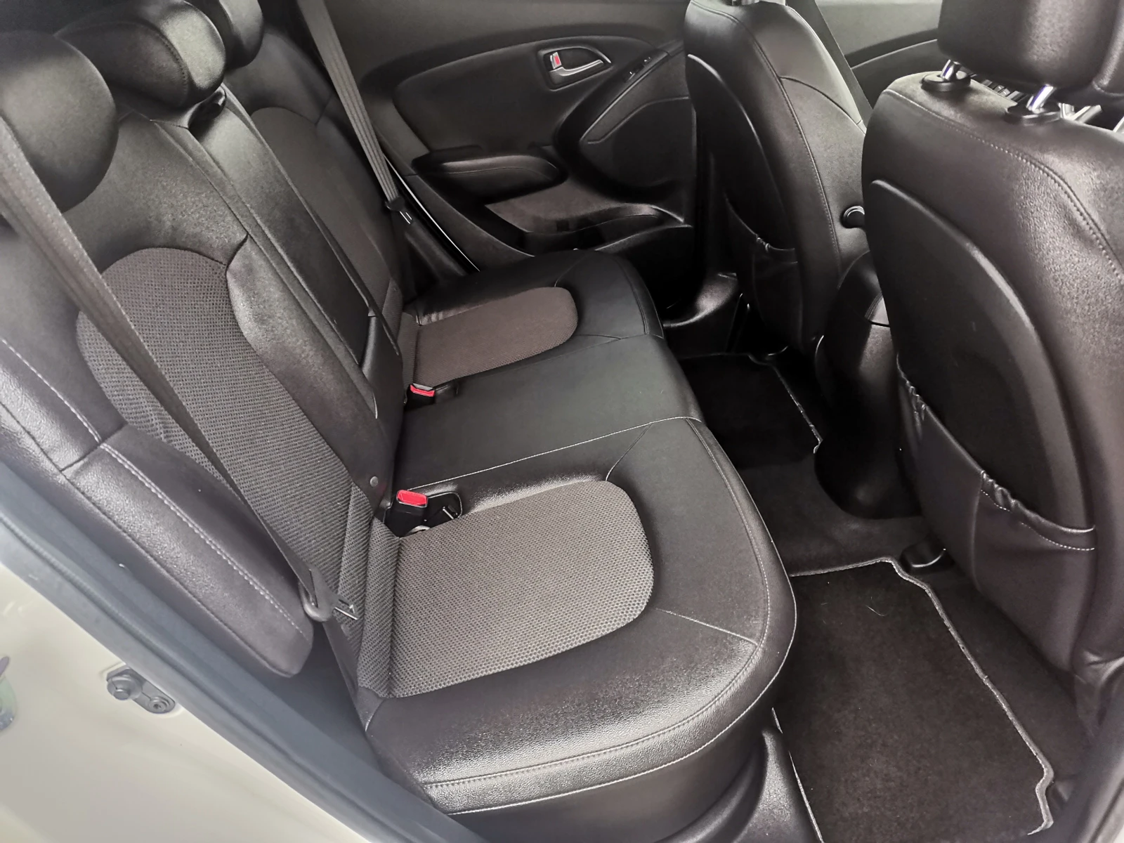 Hyundai IX35 1, 7cdti фейс, снимка 12 - Автомобили и джипове - 54597341