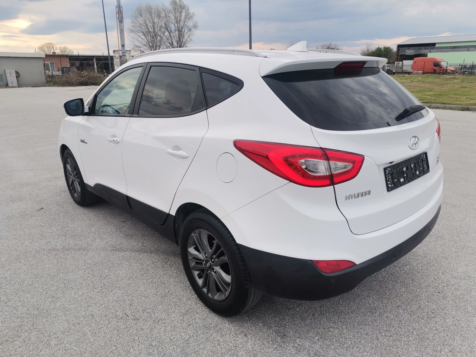 Hyundai IX35 1, 7cdti фейс, снимка 3 - Автомобили и джипове - 54597341