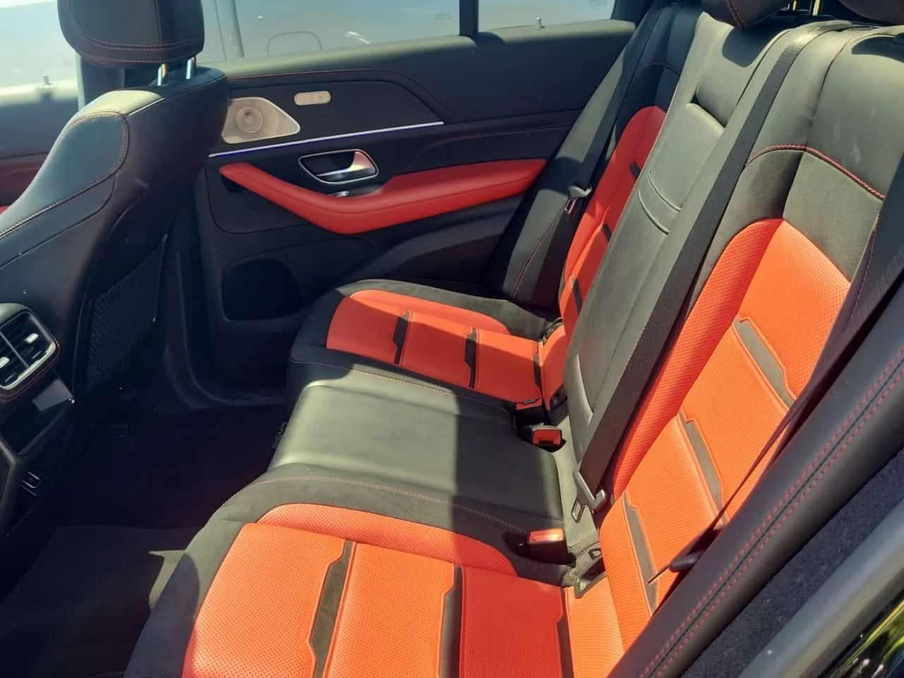 Mercedes-Benz GLE 53 4MATIC  AMG | DISTRONIC | 360 | PANO | BURMESTER , снимка 11 - Автомобили и джипове - 54944910