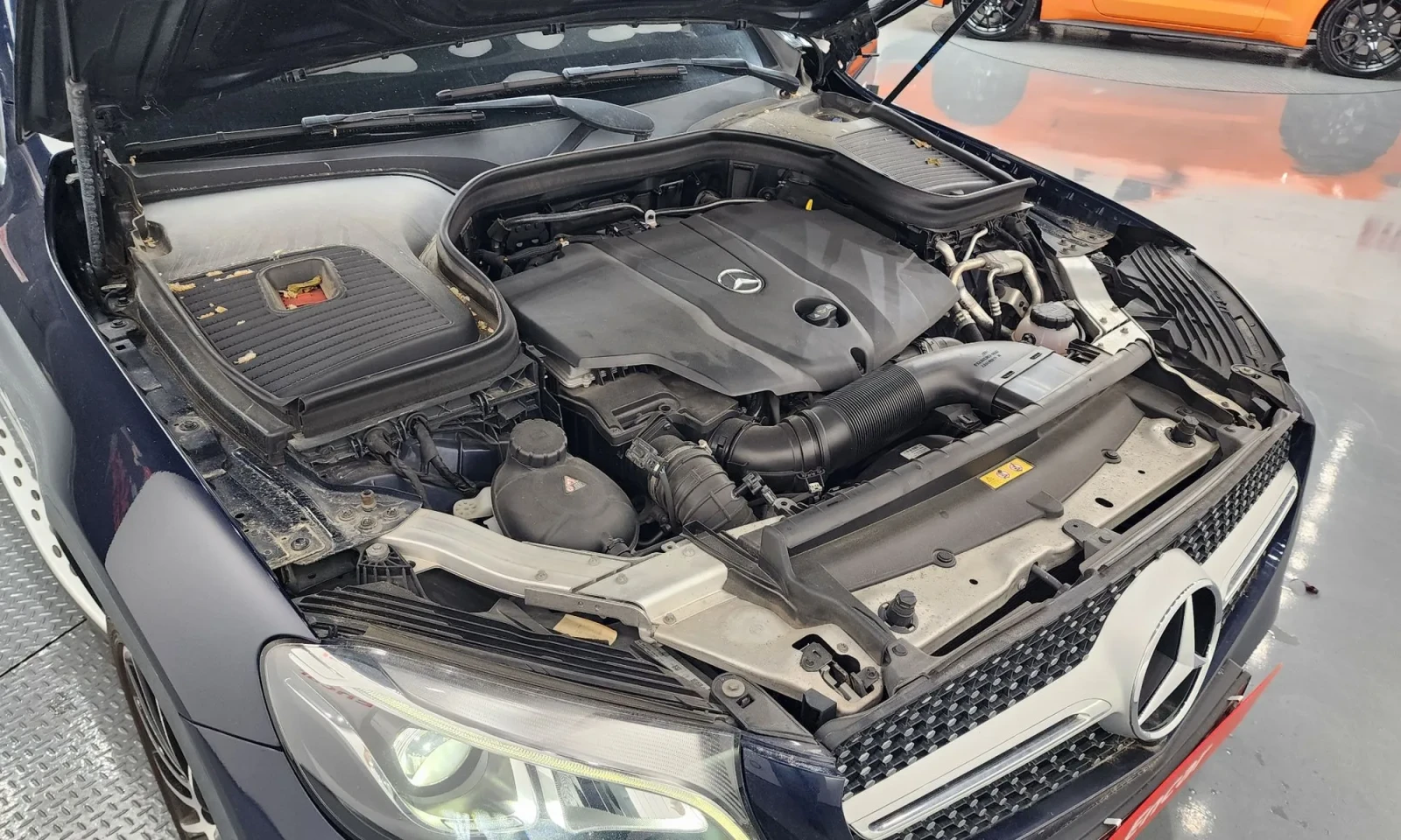 Mercedes-Benz GLC 220, снимка 6 - Автомобили и джипове - 55282555