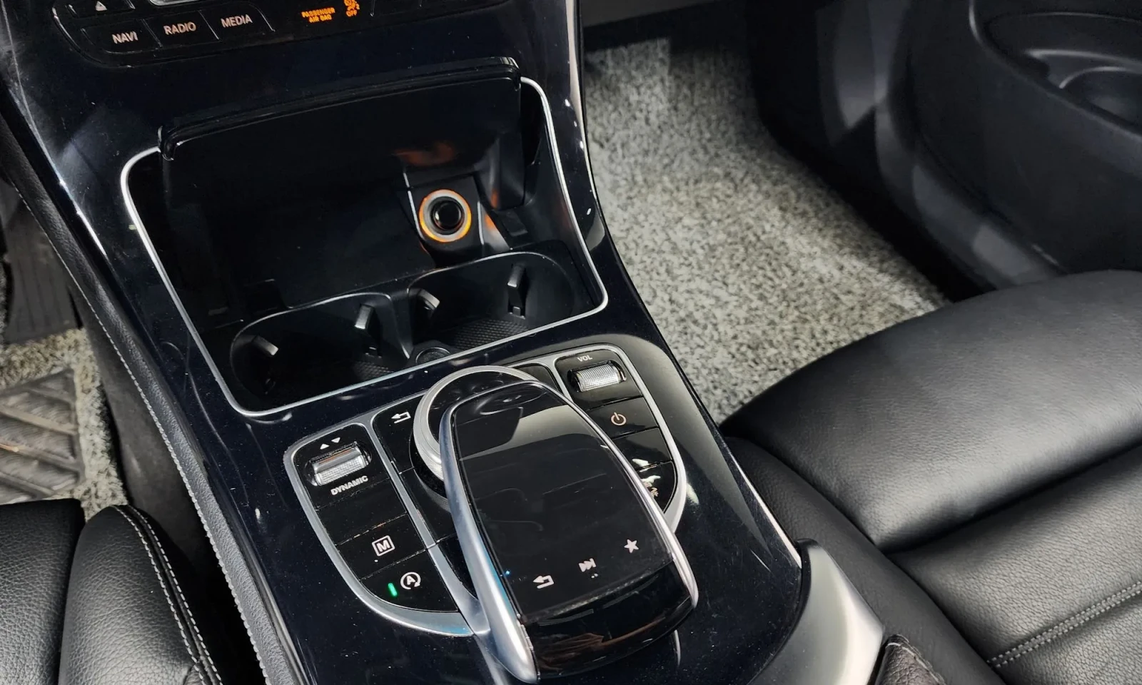 Mercedes-Benz GLC 220, снимка 9 - Автомобили и джипове - 55282555