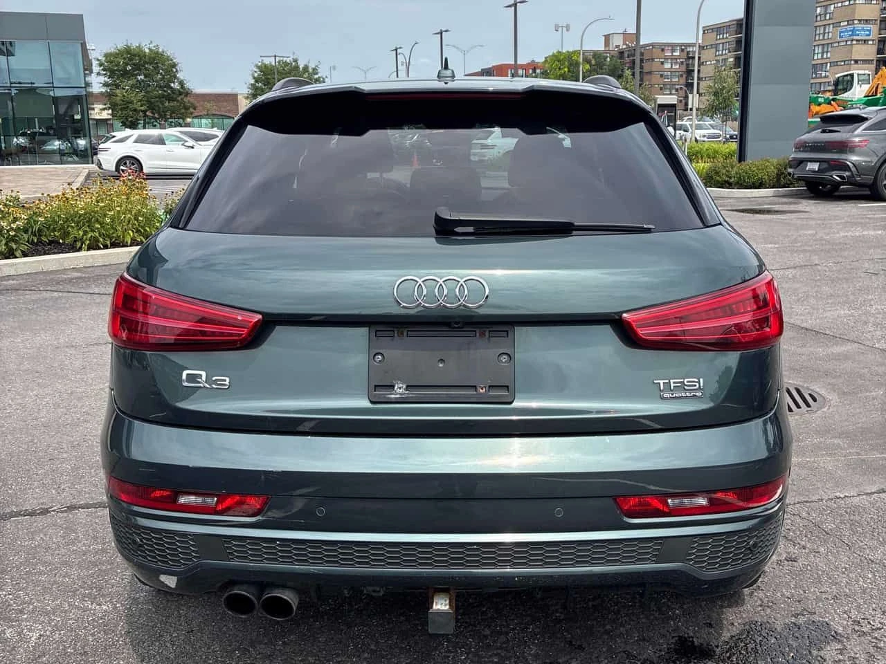 Audi Q3 Technik | CARFAX | АВТОКРЕДИТ БЕЗ ПЪРВОНАЧАЛНА , снимка 5 - Автомобили и джипове - 55468102
