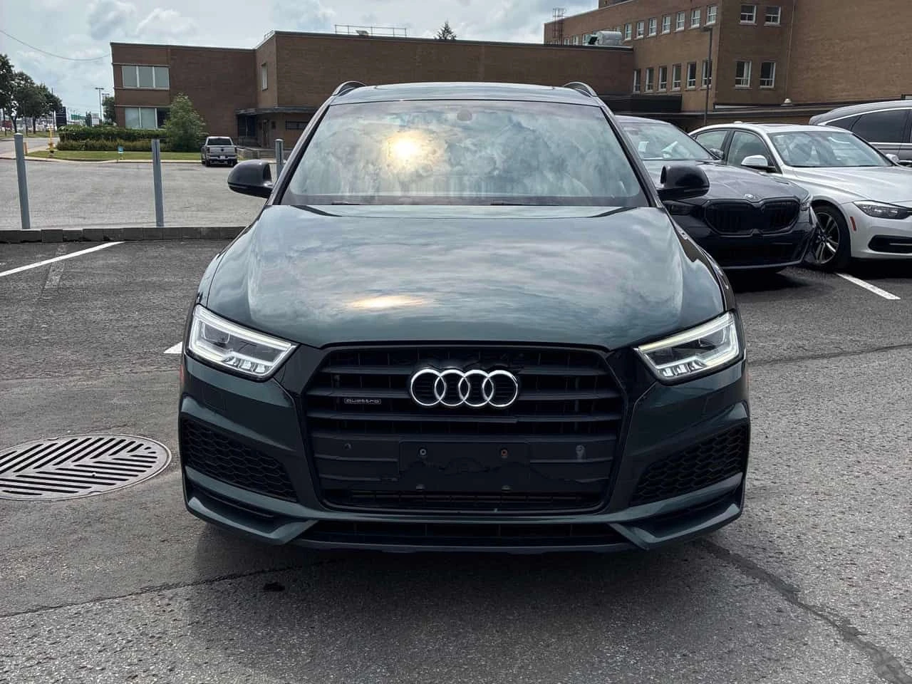 Audi Q3 Technik | CARFAX | АВТОКРЕДИТ БЕЗ ПЪРВОНАЧАЛНА , снимка 2 - Автомобили и джипове - 55468102