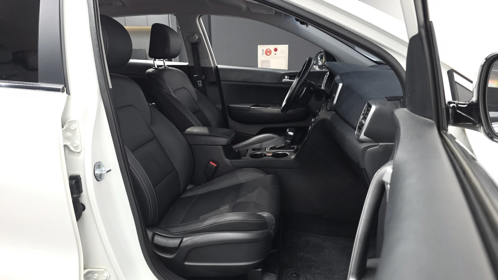 Kia Sportage Diesel 2.0 2WD Luxury autogeorge.com, снимка 15 - Автомобили и джипове - 56116448