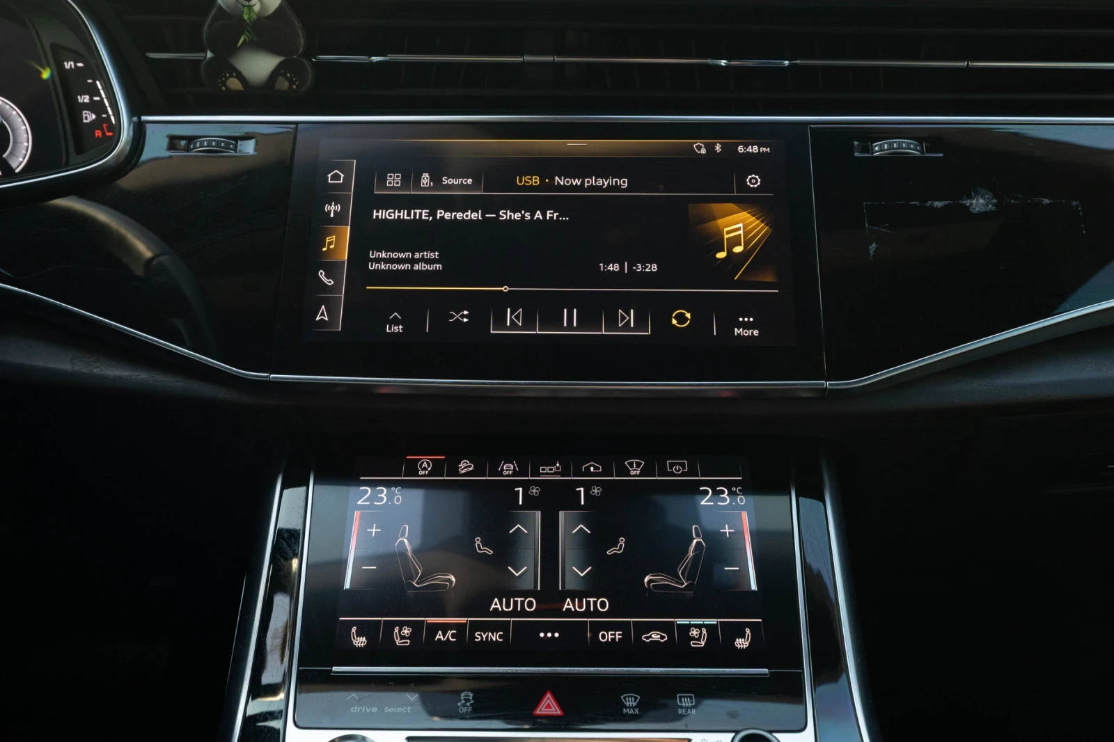 Audi Q8, снимка 13 - Автомобили и джипове - 56361013