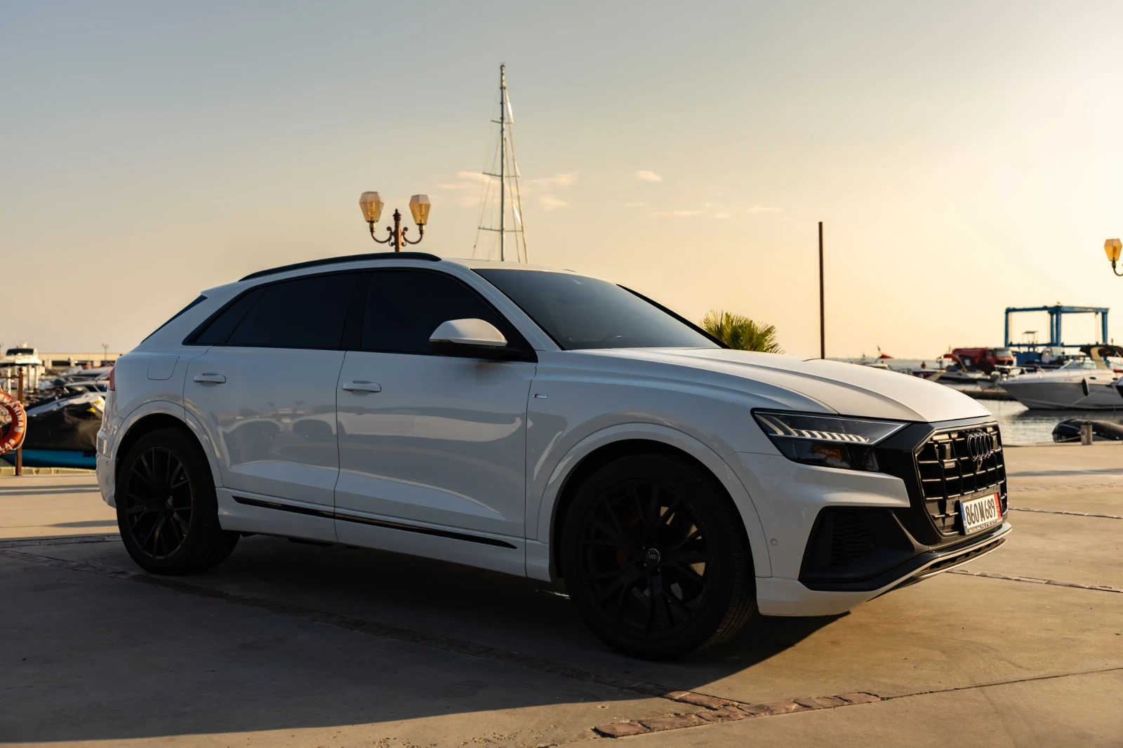 Audi Q8, снимка 3 - Автомобили и джипове - 56361013