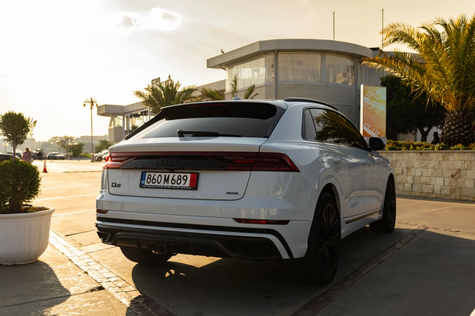 Audi Q8, снимка 6 - Автомобили и джипове - 56361013