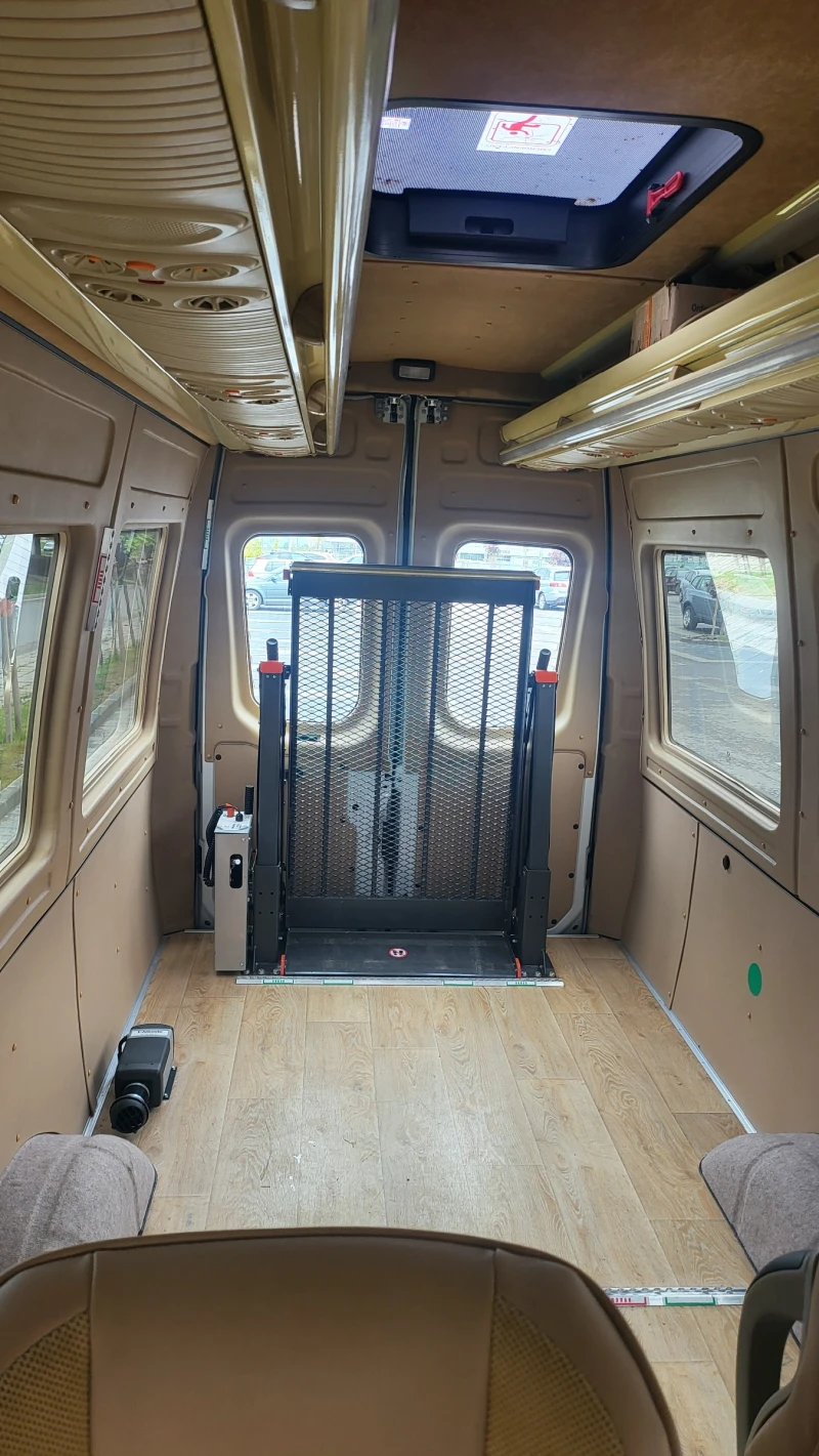 Iveco Daily Daily 35S18 BUS 8+ 1 HI-Matic, инвалидна платформ, снимка 14 - Бусове и автобуси - 53135085