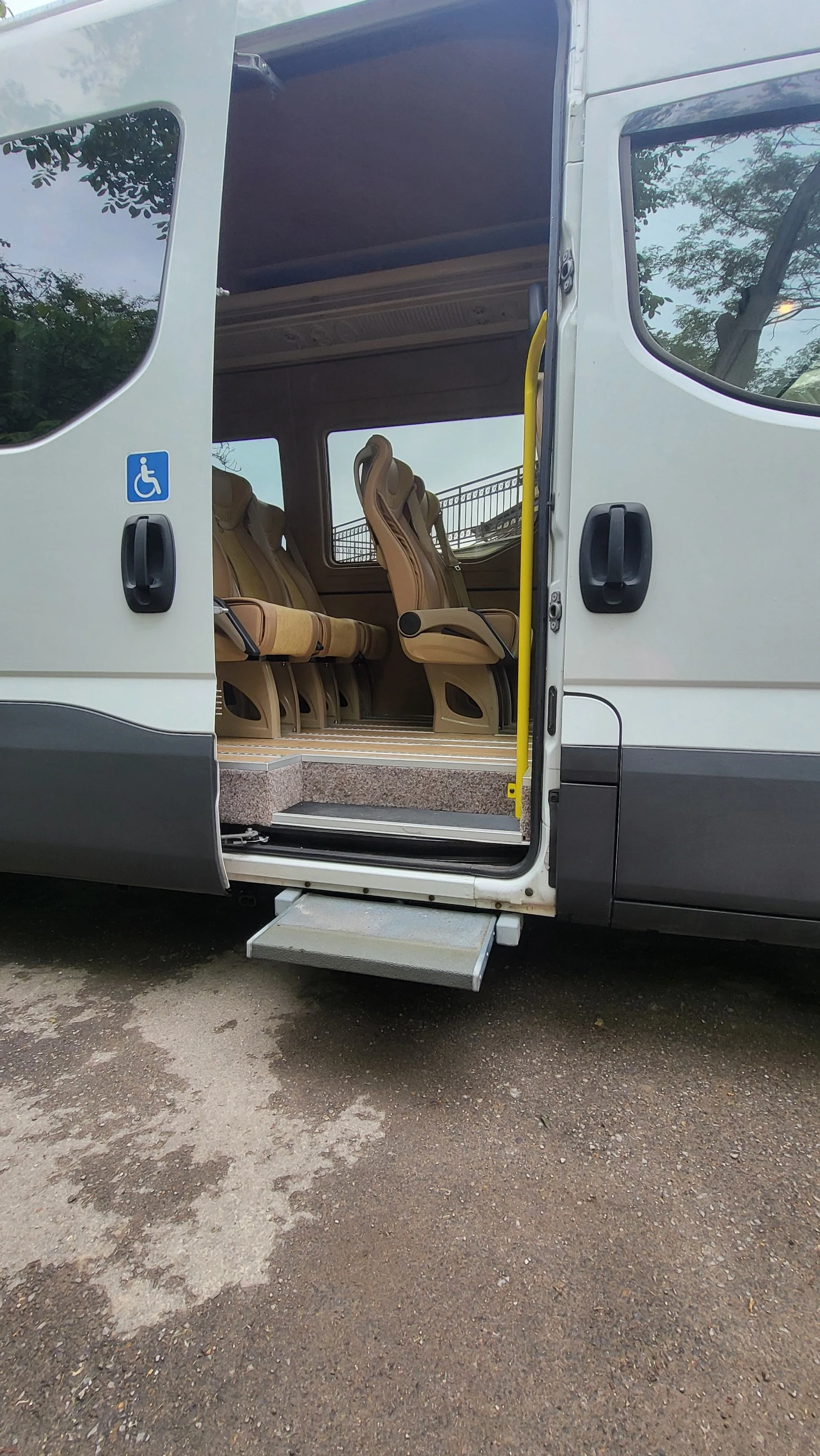 Iveco Daily Daily 35S18 BUS 8+ 1 HI-Matic, ��������� �������� | Mobile.bg � ����������� 8