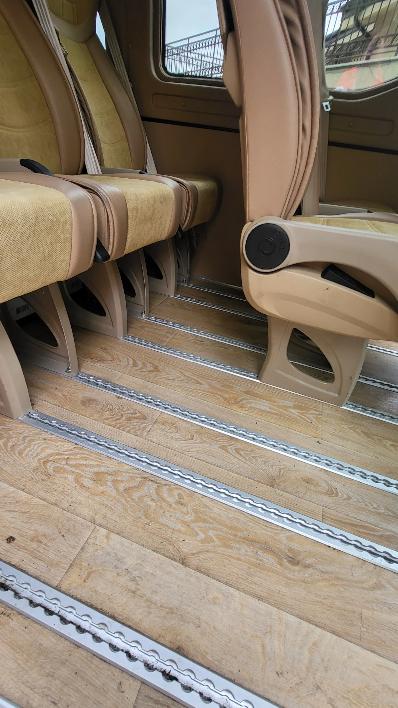 Iveco Daily Daily 35S18 BUS 8+ 1 HI-Matic, ��������� �������� | Mobile.bg � ����������� 9