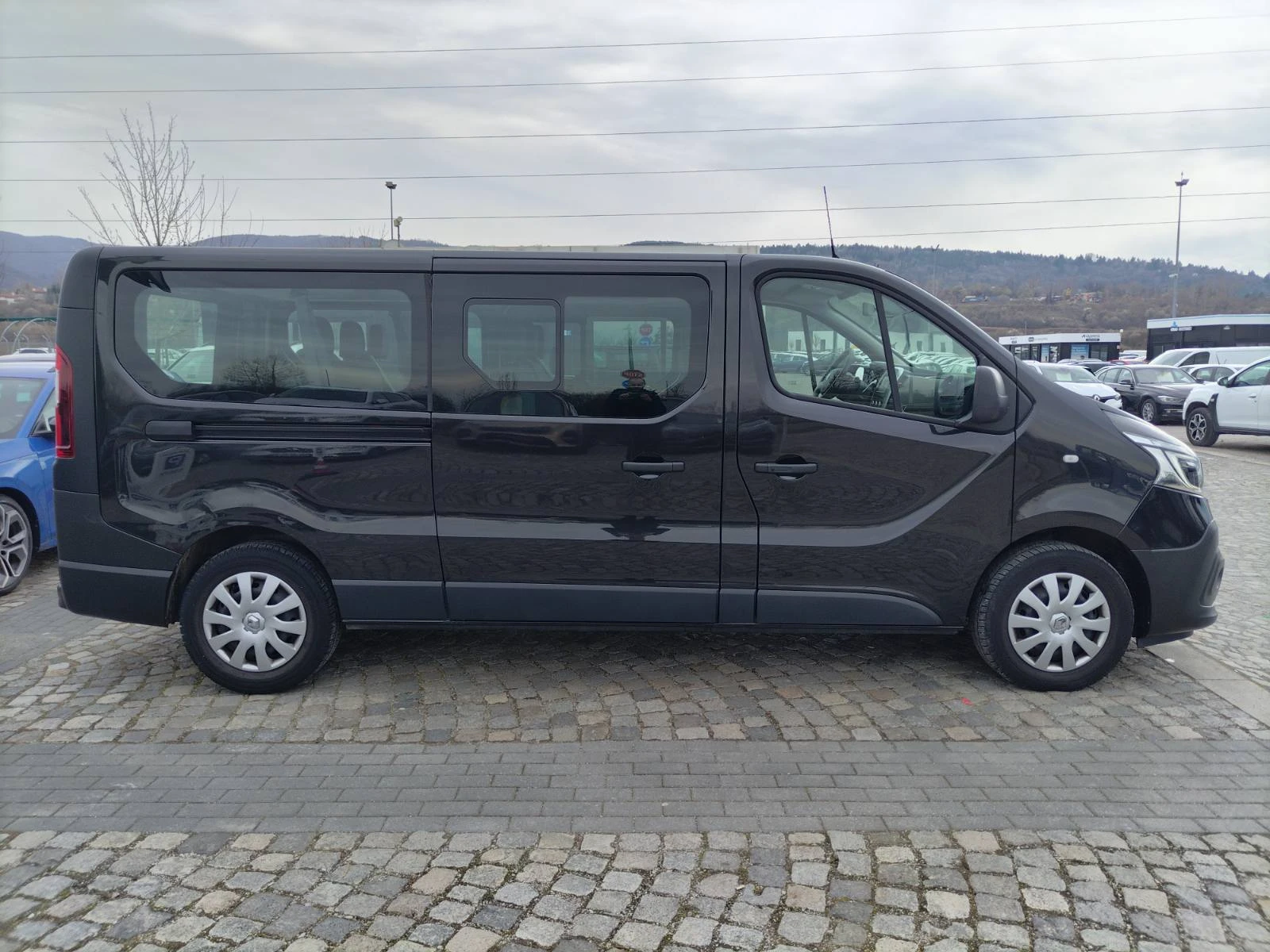 Renault Trafic КАПАРИРАН!!!  2.0dCi/145К.с. L2H1 АВТОМАТИК, снимка 7 - Бусове и автобуси - 54113829