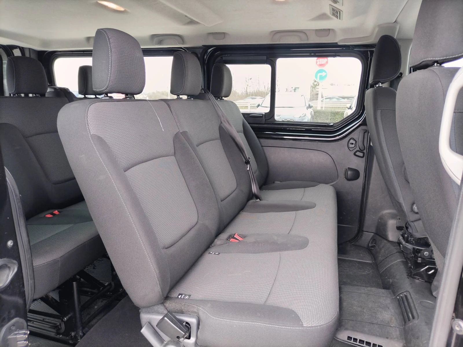 Renault Trafic КАПАРИРАН!!!  2.0dCi/145К.с. L2H1 АВТОМАТИК, снимка 14 - Бусове и автобуси - 54113829