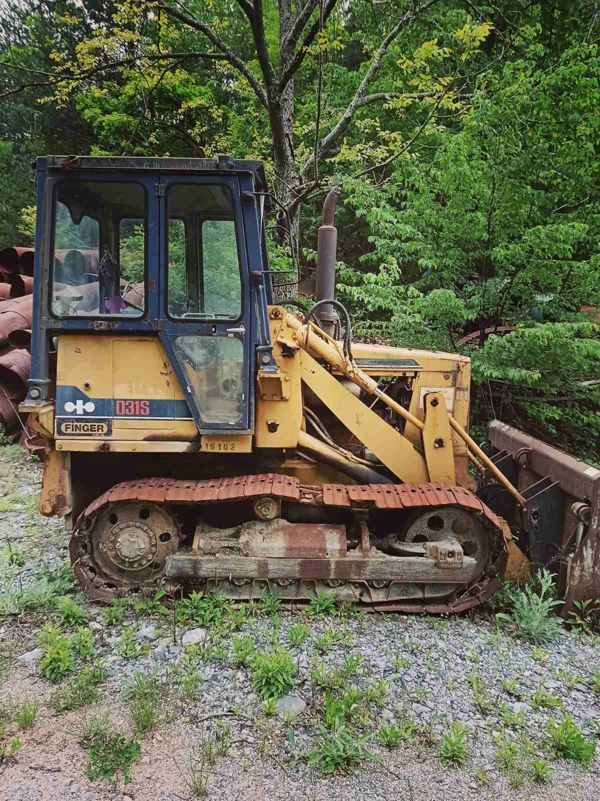 Багер Komatsu D31S18, снимка 2 - Индустриална техника - 54641732