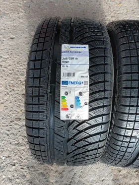 Гуми Зимни 245/35R19, снимка 3 - Гуми и джанти - 45863702