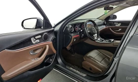 Mercedes-Benz E 220 AVANTGARDE* ПАМЕТ* HEADUP* КАМЕРА* ПОДГРЕВ* КОЖА, снимка 9