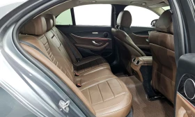 Mercedes-Benz E 220 AVANTGARDE* ПАМЕТ* HEADUP* КАМЕРА* ПОДГРЕВ* КОЖА, снимка 11