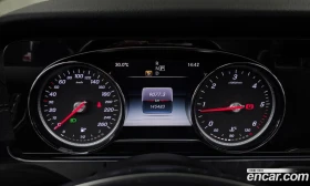 Mercedes-Benz E 220 Cabriolet, снимка 8