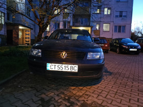 VW Passat, снимка 3 - Автомобили и джипове - 45011051