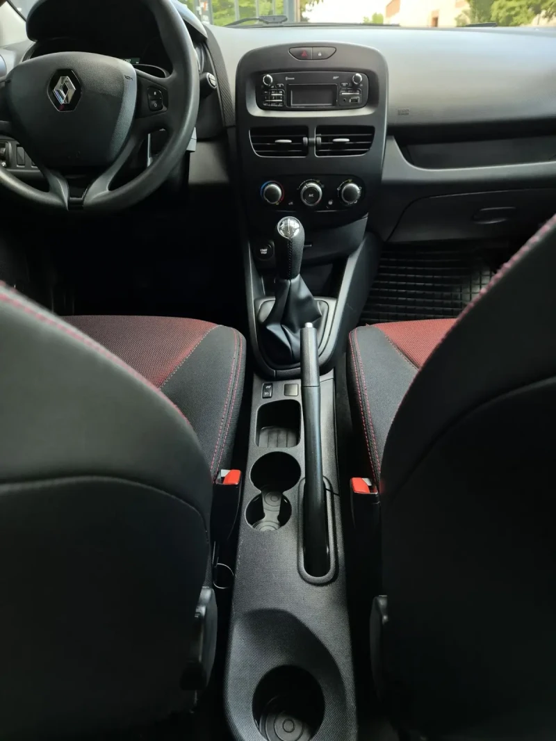 Renault Clio 1.5 dci 2015г., снимка 11 - Автомобили и джипове - 47241154