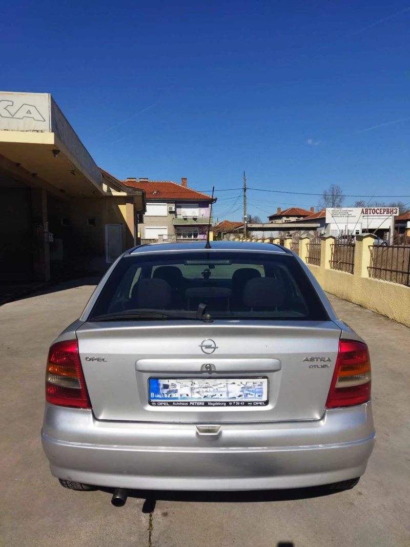 Opel Astra, снимка 2 - Автомобили и джипове - 47303747