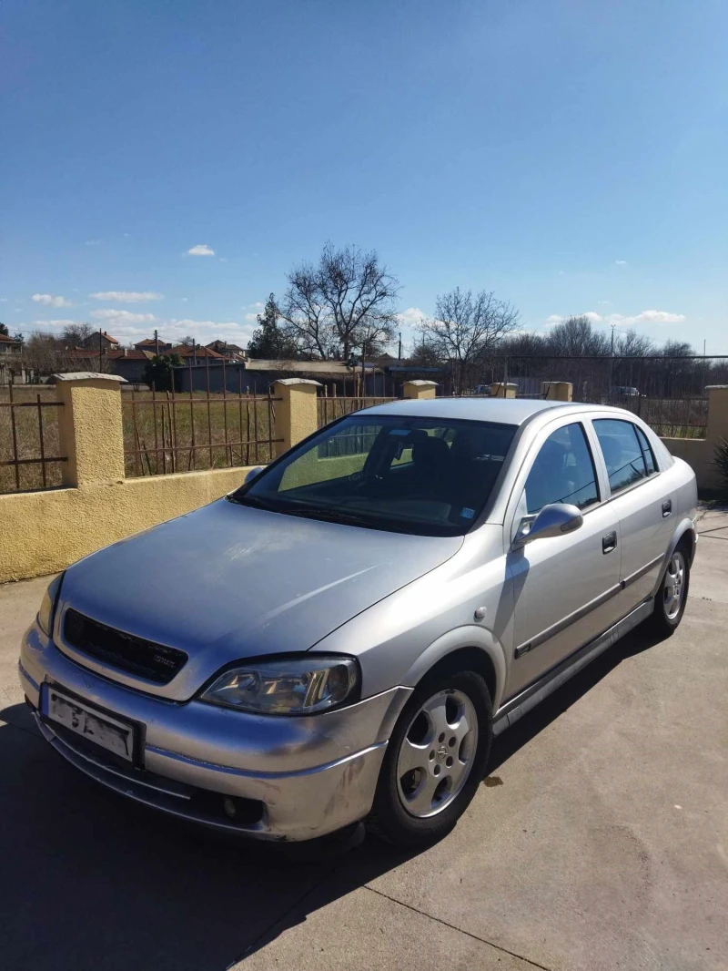 Opel Astra, снимка 1 - Автомобили и джипове - 47303747