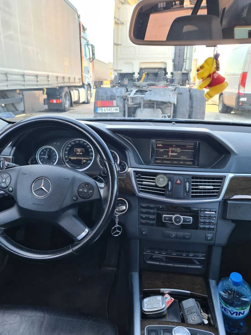 Mercedes-Benz E 200 2.2, снимка 9 - Автомобили и джипове - 49515636