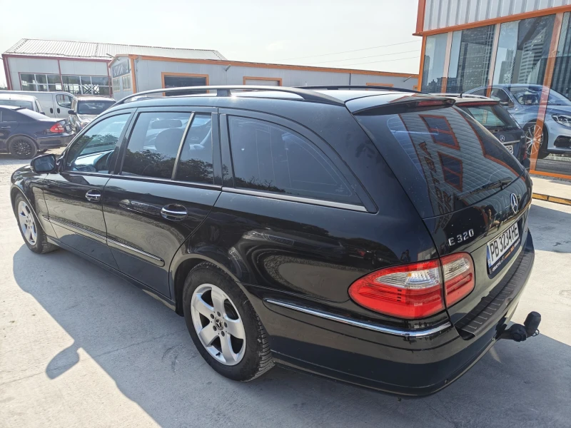 Mercedes-Benz E 320 CDI, редови мотор, снимка 4 - Автомобили и джипове - 50632660