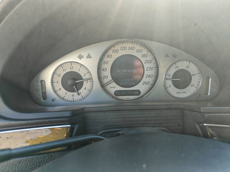 Mercedes-Benz E 320 CDI, редови мотор, снимка 10 - Автомобили и джипове - 50632660