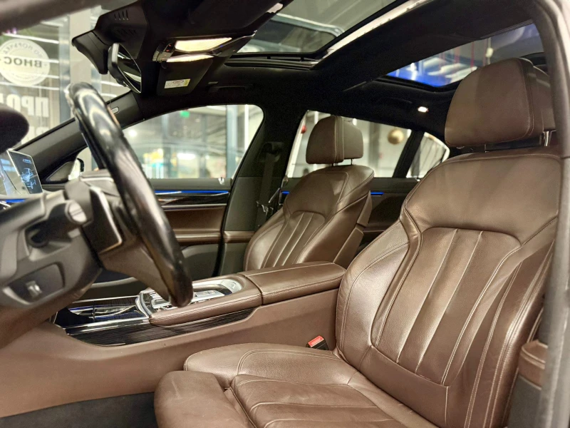 BMW 740 Long* Sky Lounge* M Paket* Leasing , снимка 8 - Автомобили и джипове - 52741173