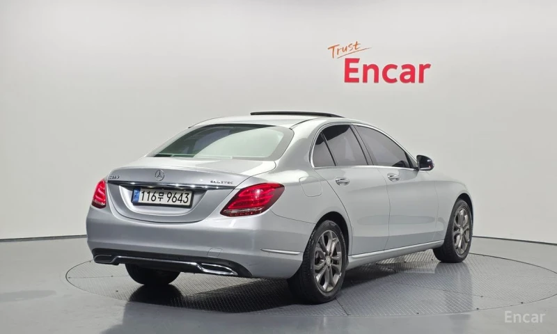 Mercedes-Benz C 220, снимка 2 - Автомобили и джипове - 52962189