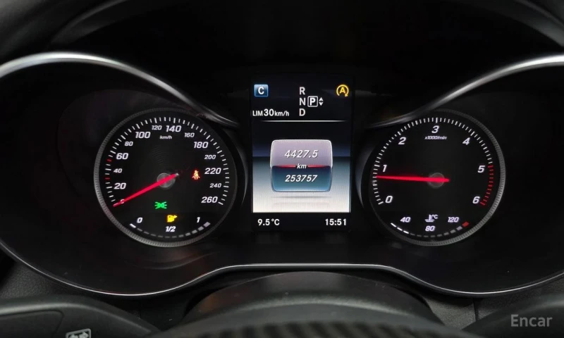 Mercedes-Benz C 220, снимка 8 - Автомобили и джипове - 52962189