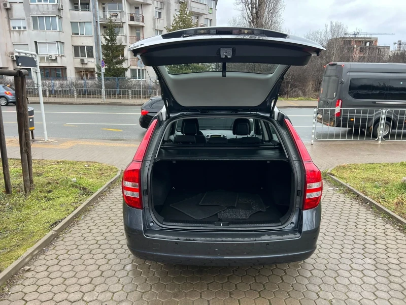 Kia Ceed 1.4i/ГАЗ-BRC, снимка 15 - Автомобили и джипове - 53253315