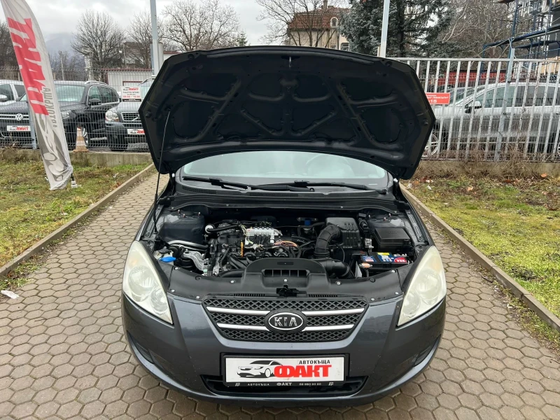 Kia Ceed 1.4i/ГАЗ-BRC, снимка 16 - Автомобили и джипове - 53253315