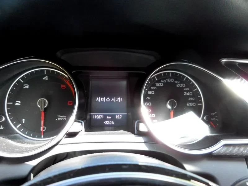 Audi A5 2.0 Tdi Quattro Sportback, снимка 8 - Автомобили и джипове - 55883364