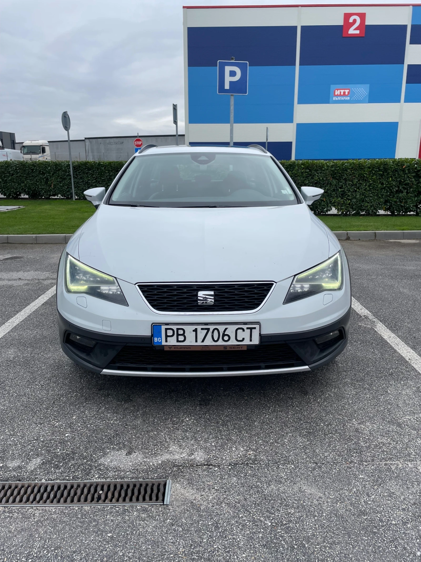 Seat Leon 2.0TDI X-PERIENCE* 4.4, снимка 1