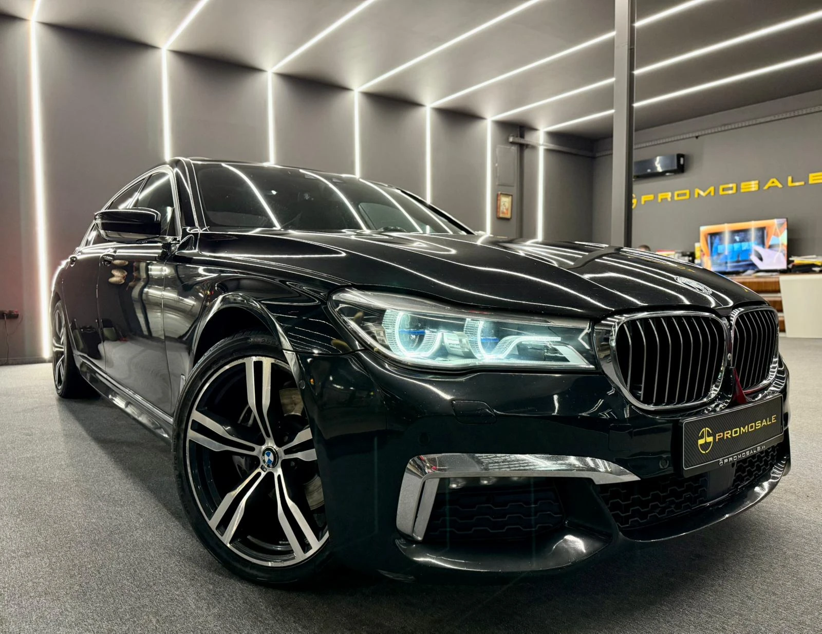 BMW 740 Long* Sky Lounge* M Paket* Leasing , снимка 1