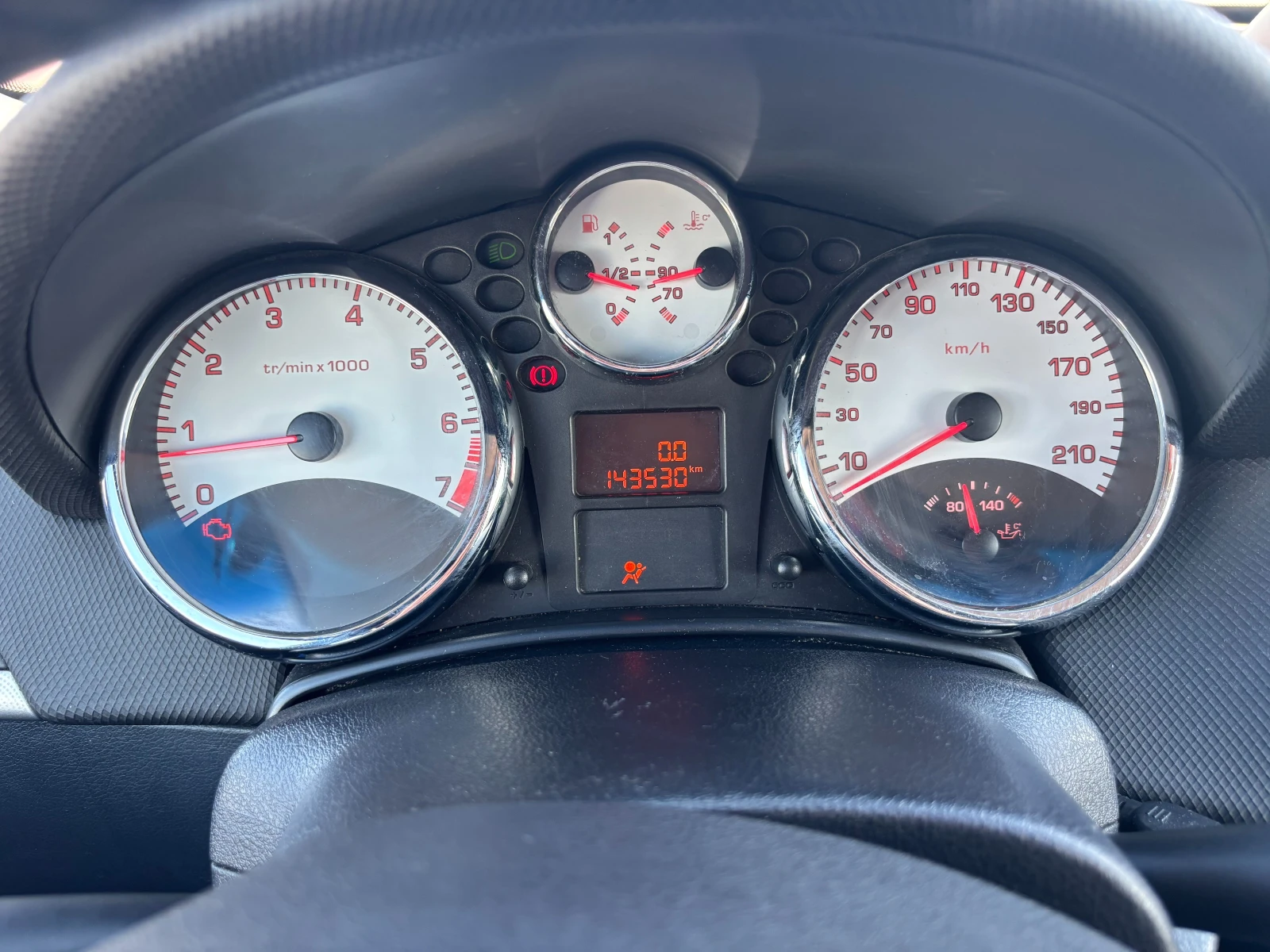 Peugeot 207  - изображение 10