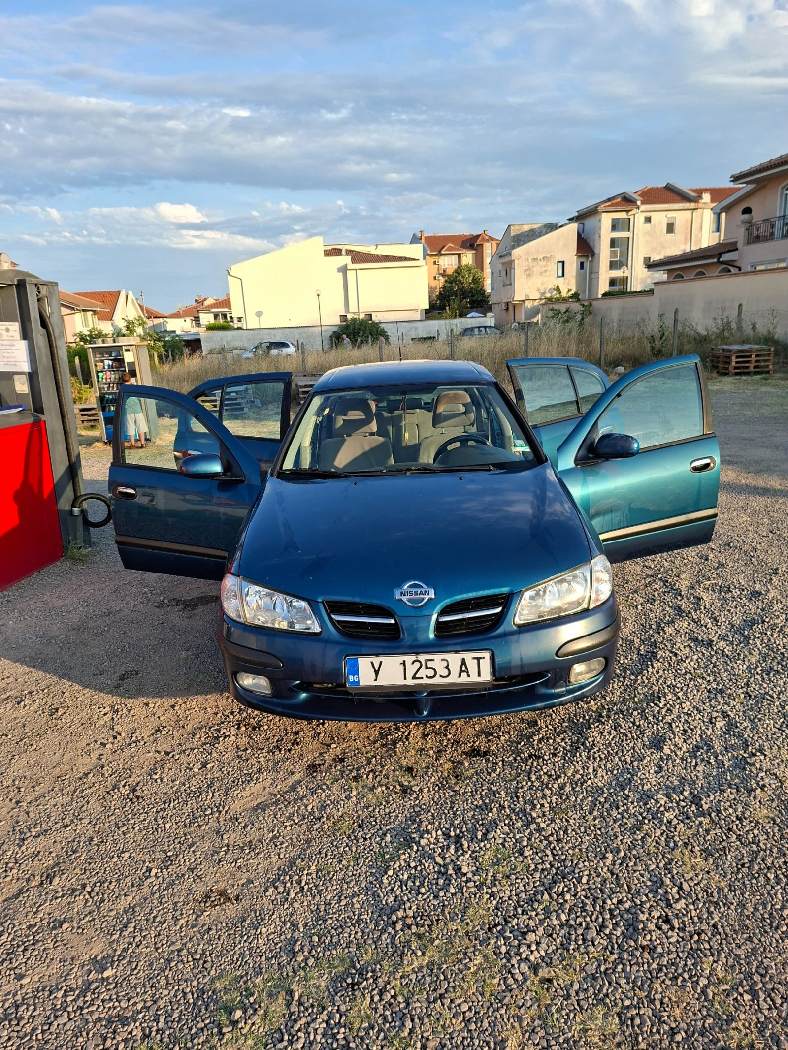 Nissan Almera 1.6i  - изображение 6