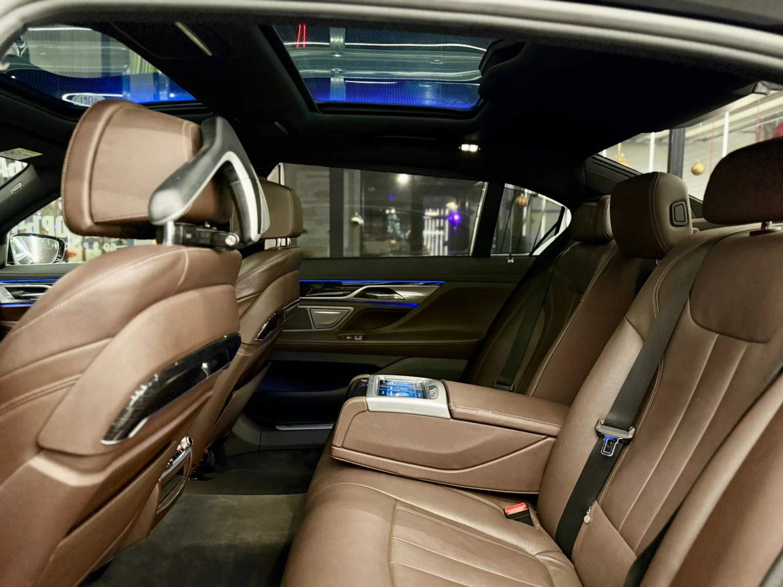 BMW 740 xDrive* Long* Sky Lounge* M Paket*  | Mobile.bg   15