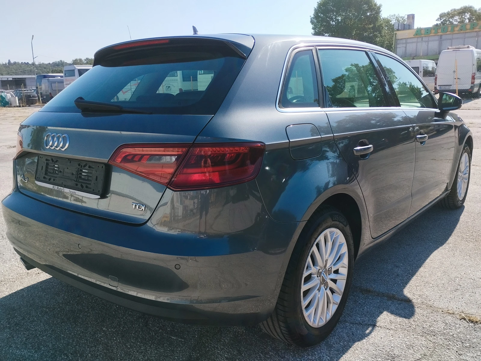 Audi A3 1.6TDI АВТОМАТ КОЖА НАВИ , снимка 4 - Автомобили и джипове - 55536630