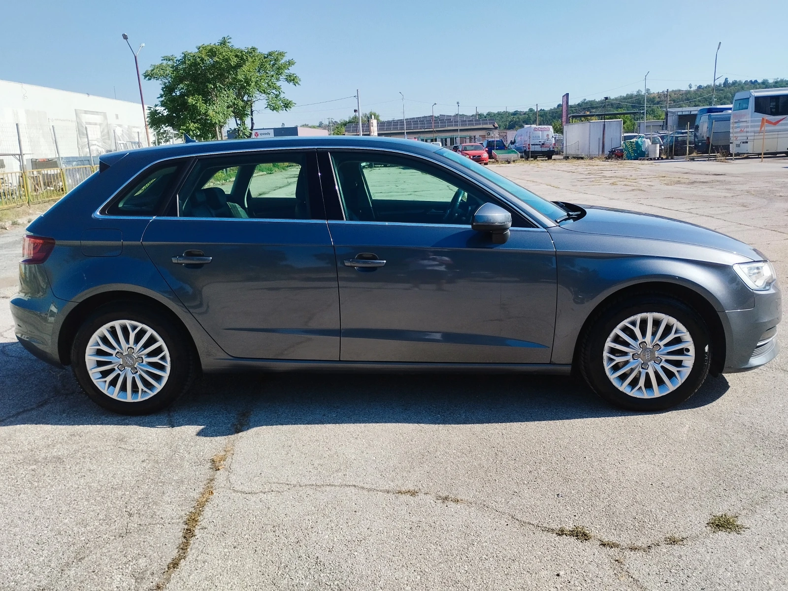 Audi A3 1.6TDI АВТОМАТ КОЖА НАВИ , снимка 6 - Автомобили и джипове - 55536630