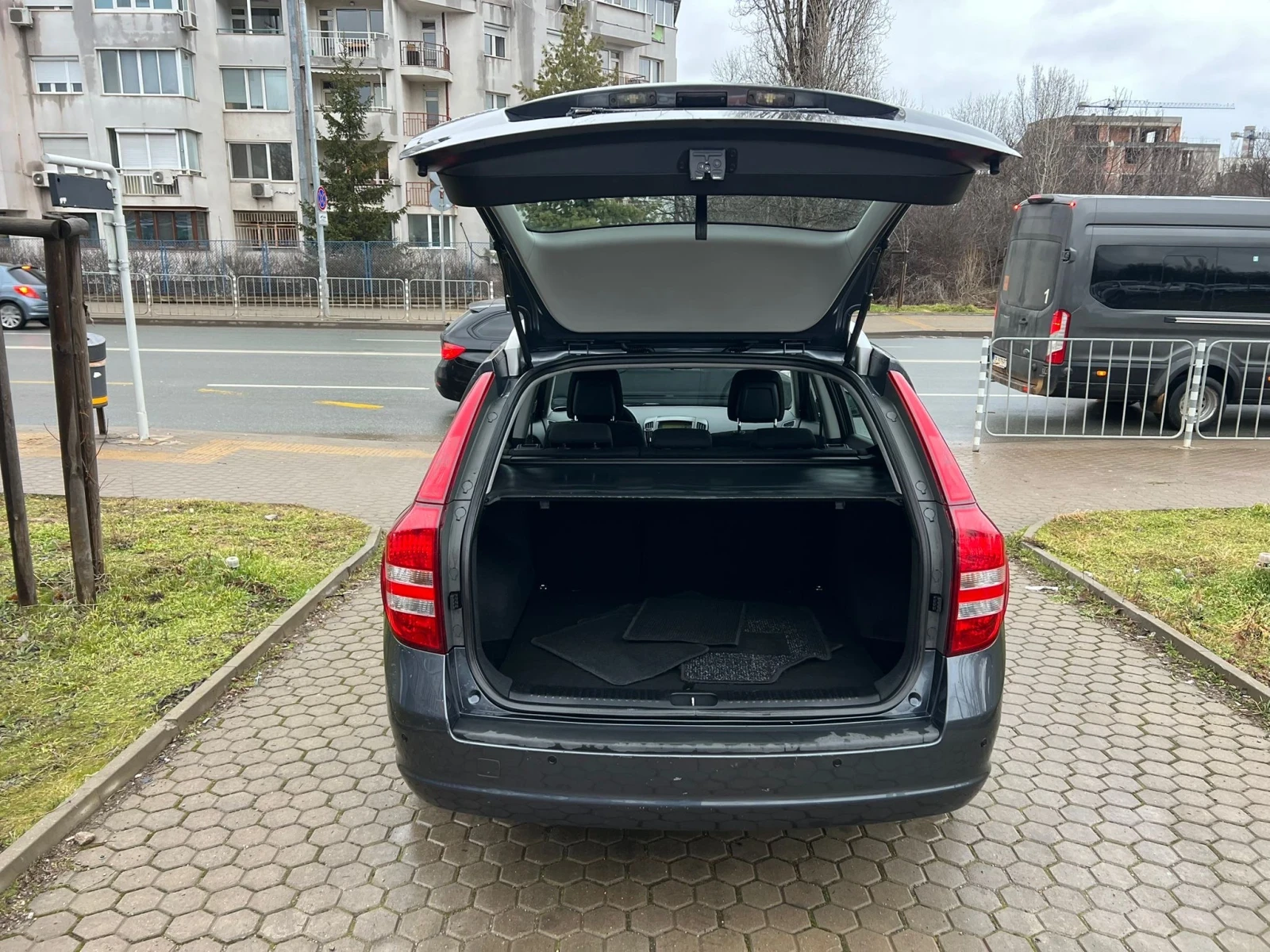 Kia Ceed 1.4i/���-BRC | Mobile.bg � ����������� 15