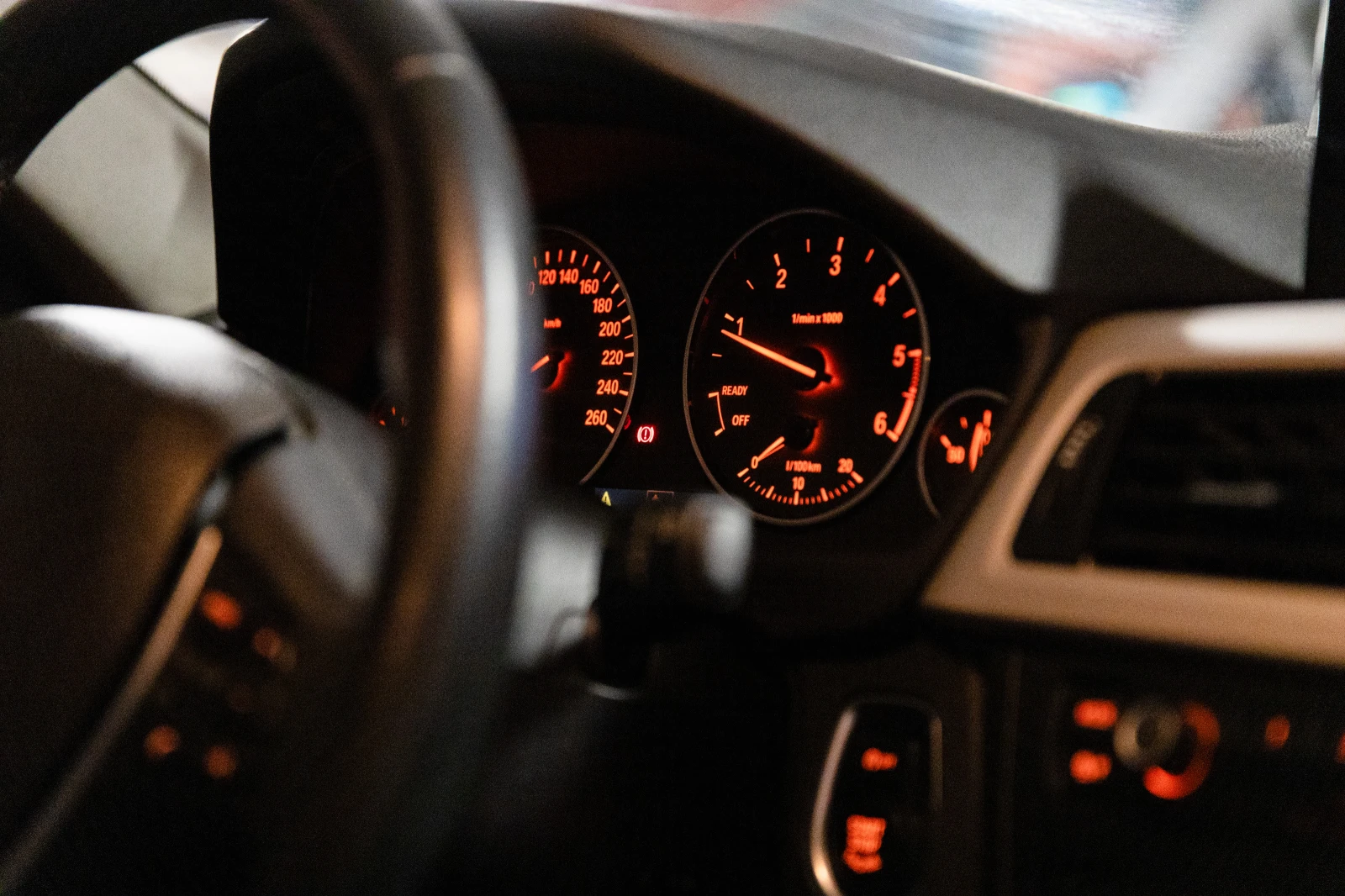 BMW 318, снимка 12 - Автомобили и джипове - 54083659