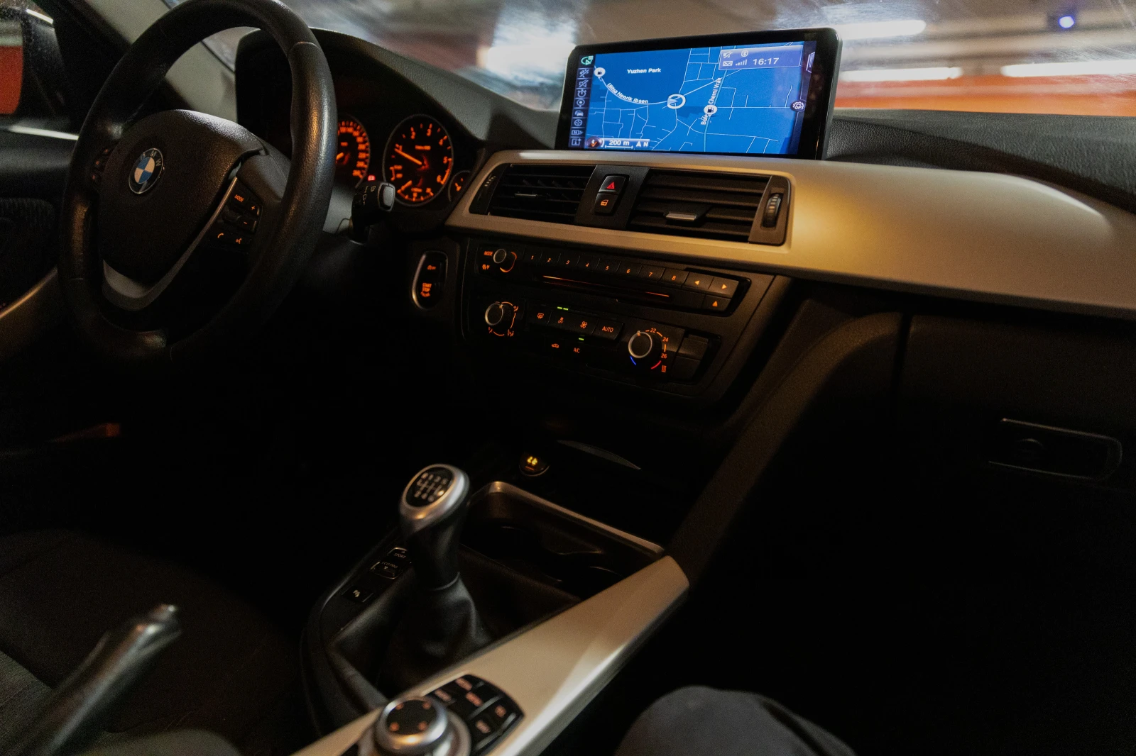 BMW 318, снимка 11 - Автомобили и джипове - 54083659