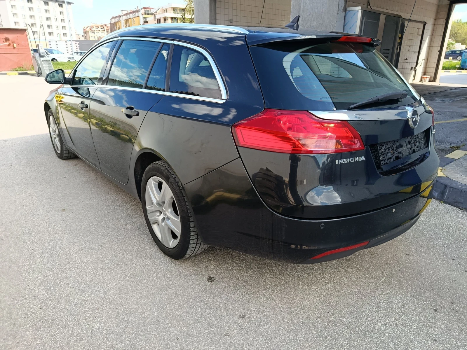 Opel Insignia 2.0 дизел 131к., снимка 2 - Автомобили и джипове - 54294587