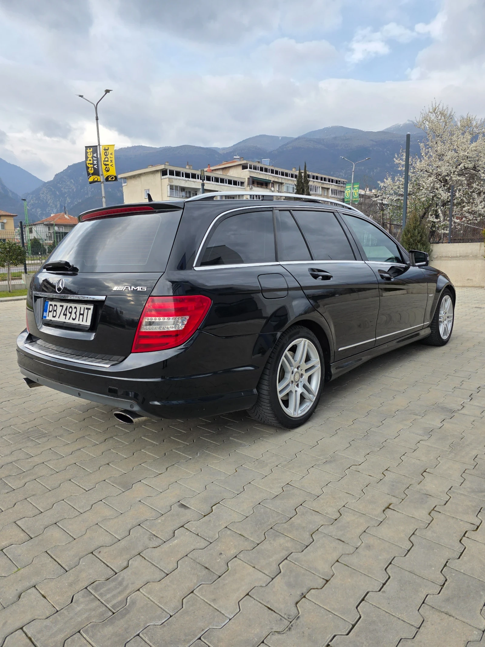 Mercedes-Benz C 320, снимка 3 - Автомобили и джипове - 54435104