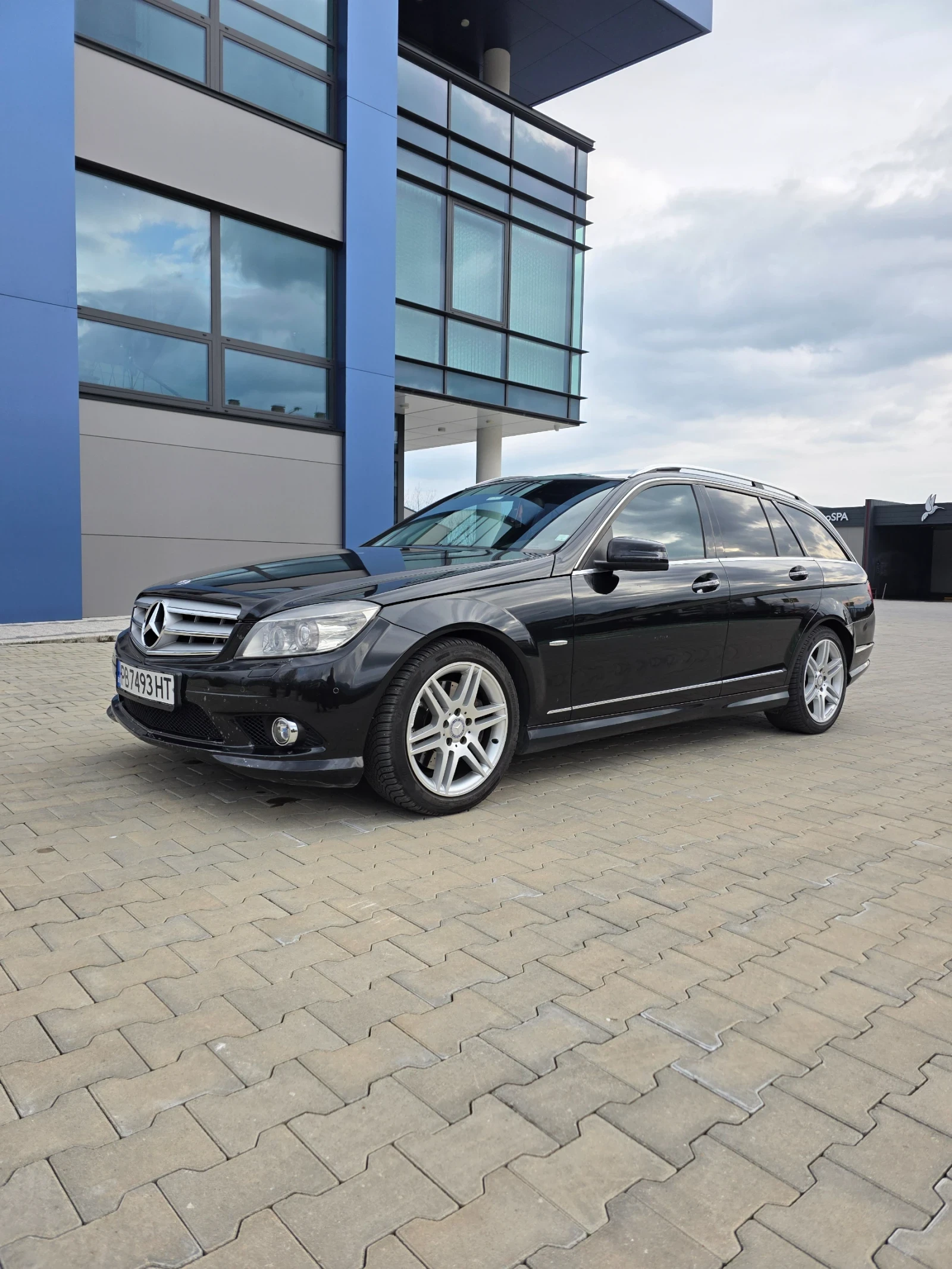 Mercedes-Benz C 320