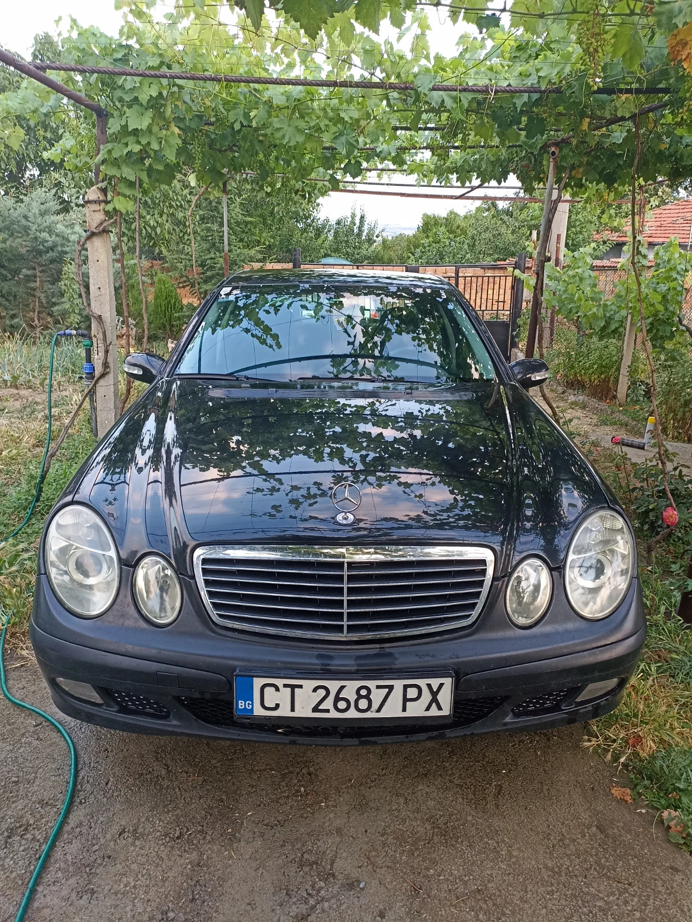 Mercedes-Benz 220