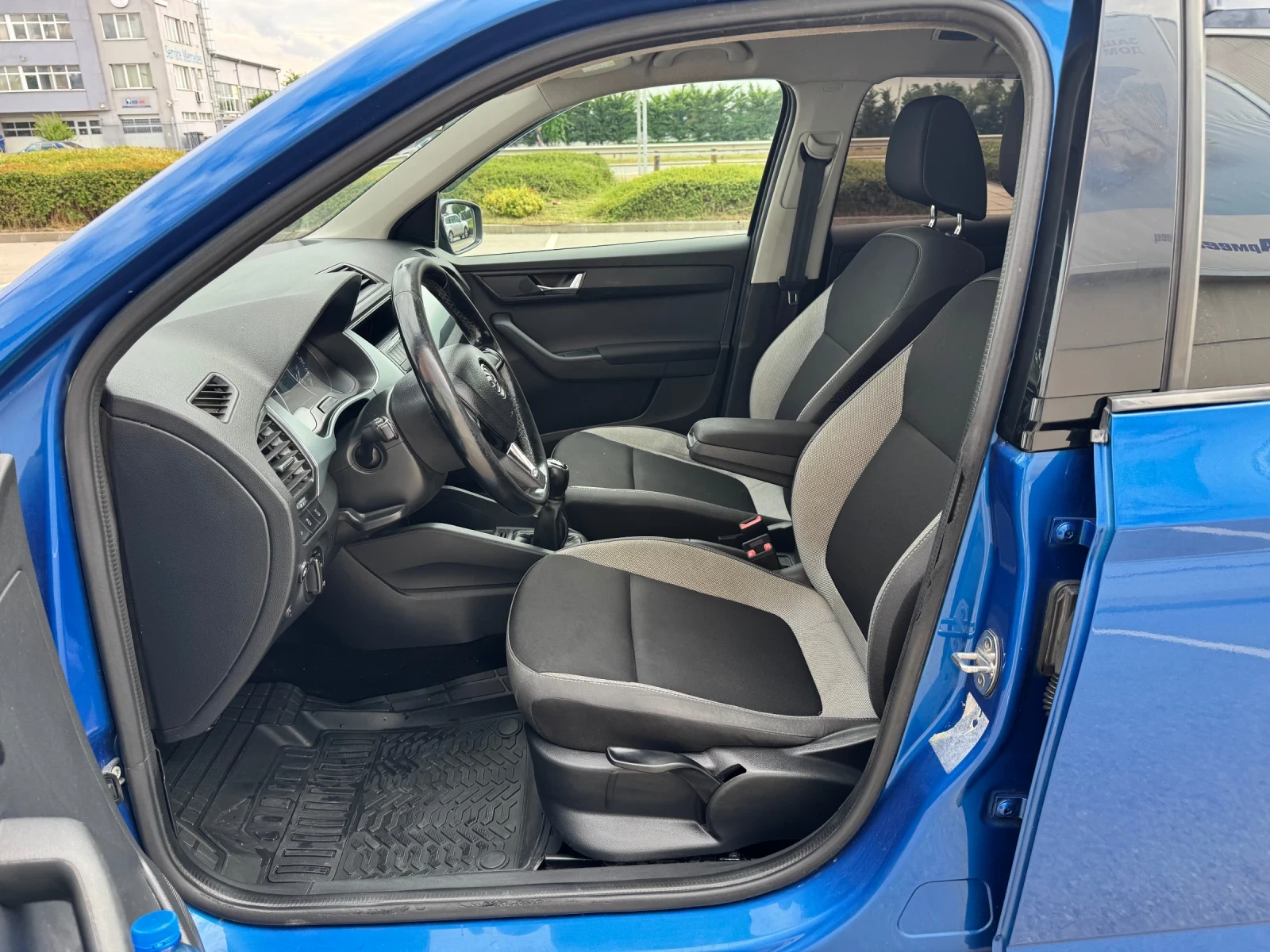 Skoda Fabia Бензин ГАЗ 1 ви Собственик , снимка 10 - Автомобили и джипове - 55137147